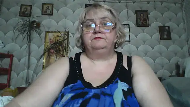 Snapshot of MarinaFarina53 chatting on 26, 5, 2026 MarinaFarina53 online show from 26, 5, 2026