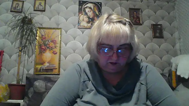 Snapshot of MarinaFarina53 chatting on 27, 5, 2026 MarinaFarina53 online show from 27, 5, 2026