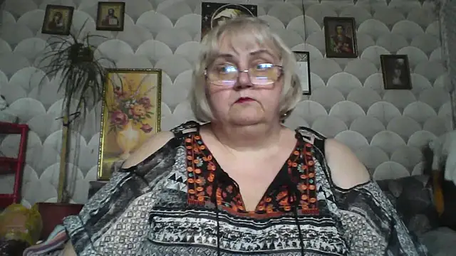 Snapshot of MarinaFarina53 chatting on 28, 5, 2026 MarinaFarina53 online show from 28, 5, 2026