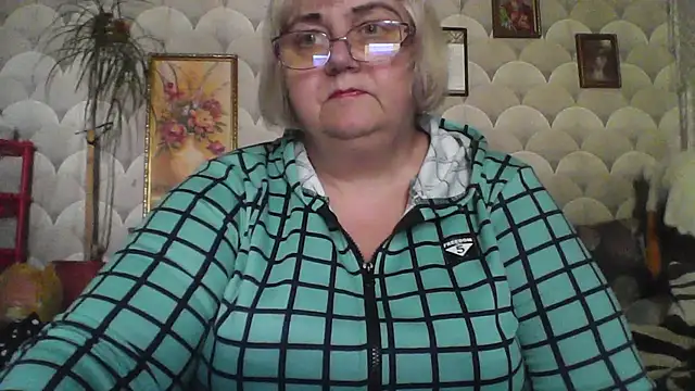 Snapshot of MarinaFarina53 chatting on 29, 5, 2026 MarinaFarina53 online show from 29, 5, 2026