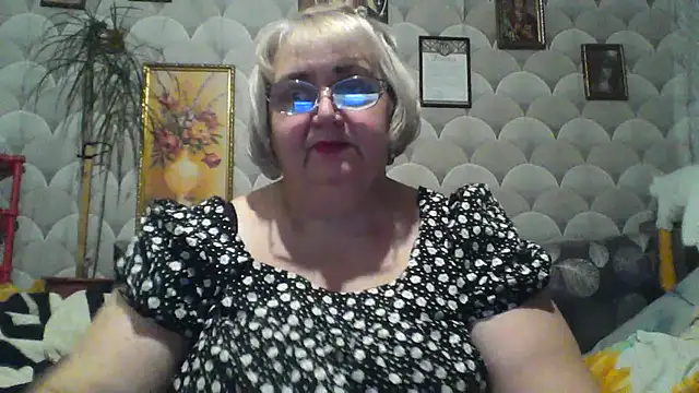 Snapshot of MarinaFarina53 chatting on 1, 6, 2026 MarinaFarina53 online show from 1, 6, 2026