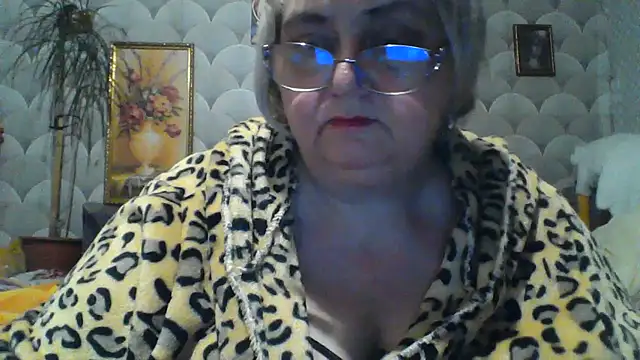 Snapshot of MarinaFarina53 chatting on 2, 6, 2026 MarinaFarina53 online show from 2, 6, 2026