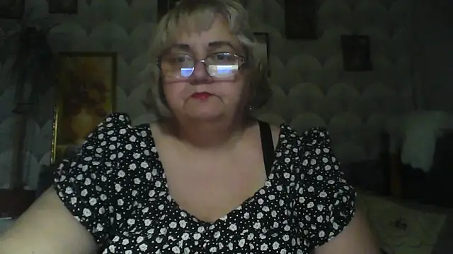 Snapshot of MarinaFarina53 chatting on 8, 6, 2026 MarinaFarina53 online show from 8, 6, 2026