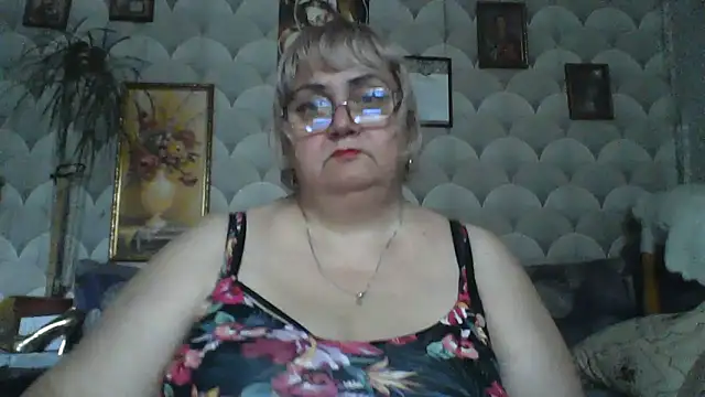 Snapshot of MarinaFarina53 chatting on 21, 6, 2026 MarinaFarina53 online show from 21, 6, 2026