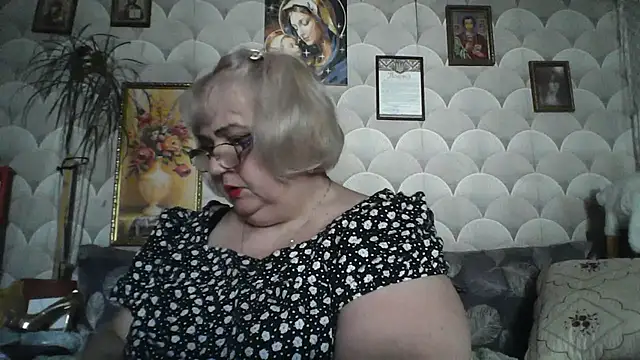 Snapshot of MarinaFarina53 chatting on 22, 6, 2026 MarinaFarina53 online show from 22, 6, 2026