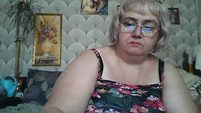 Snapshot of MarinaFarina53 chatting on 29, 6, 2026 MarinaFarina53 online show from 29, 6, 2026