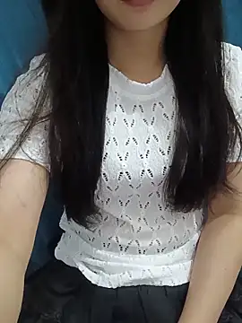 Snapshot of -Hena- chatting on 12, 5, 2026 -Hena- online show from 12, 5, 2026