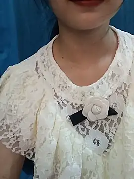Snapshot of -Hena- chatting on 15, 5, 2026 -Hena- online show from 15, 5, 2026
