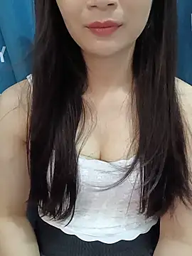 Snapshot of -Hena- chatting on 18, 5, 2026 -Hena- online show from 18, 5, 2026