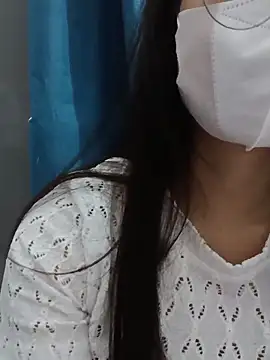 Snapshot of -Hena- chatting on 26, 5, 2026 -Hena- online show from 26, 5, 2026