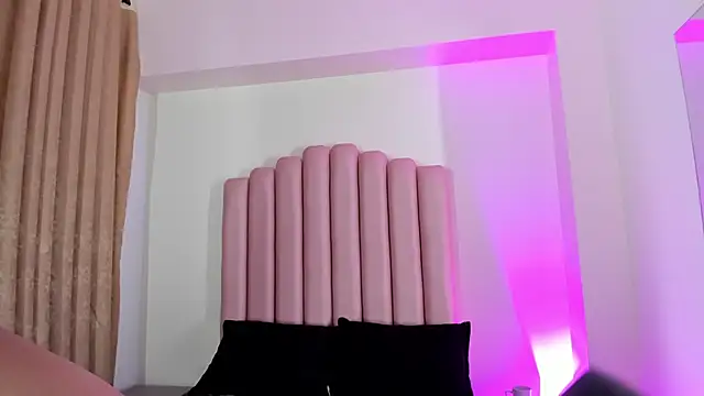 Evalamber  online show from 8, 6, 2026