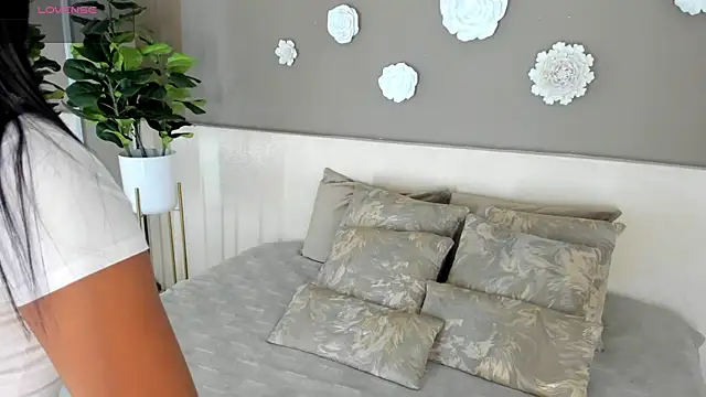 dionneventuri online show from 17, 5, 2026