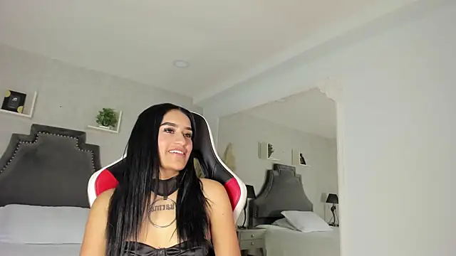 KourtneyAndrews online show from 24, 6, 2026