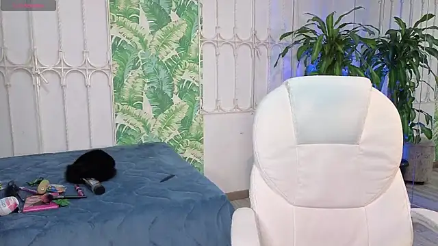 baby julieta00 online show from 26, 6, 2026