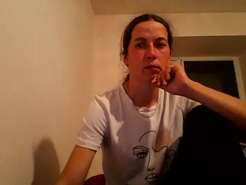 Snapshot of DanicaFey chatting on 17, 5, 2026 DanicaFey online show from 17, 5, 2026