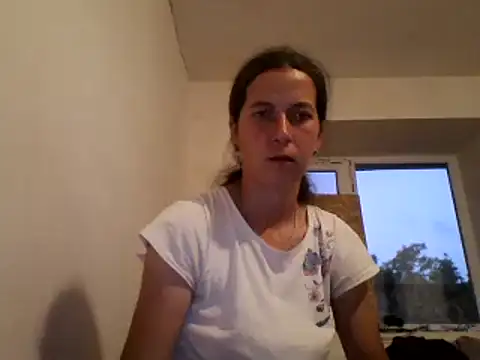 Snapshot of DanicaFey chatting on 4, 7, 2026 DanicaFey online show from 4, 7, 2026