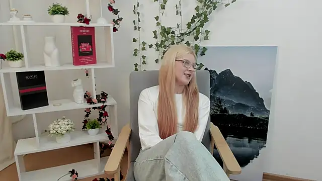 MavisBuzzo online show from 13, 5, 2026