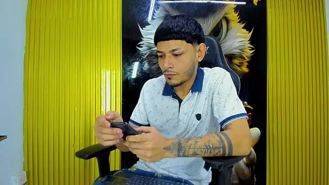 Sexy Boy203 online show from 23, 5, 2026