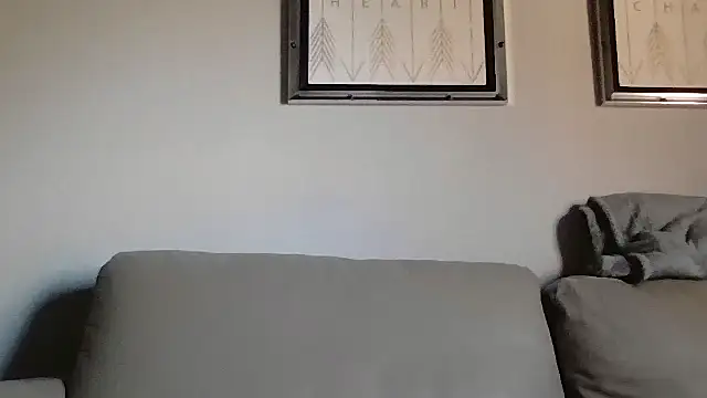 RobynAmour online show from 2, 6, 2026