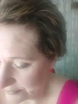 Snapshot of curvysecret1971 chatting on 9, 5, 2026 curvysecret1971 online show from 9, 5, 2026