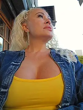 MILFBARBY online show from 5, 10, 2025