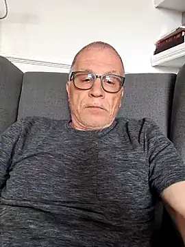 Snapshot of NextAct92 chatting on 4, 6, 2026 NextAct92 online show from 4, 6, 2026