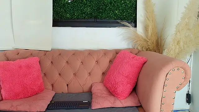 Snapshot of zhara_smith chatting on 29, 7, 2026 zhara smith online show from 29, 7, 2026