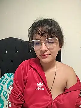 Snapshot of Melissa_Girat_ chatting on 13, 5, 2026 Melissa Girat online show from 13, 5, 2026
