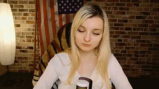 Angela Bunny online show from 3, 6, 2026