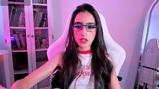 AgathaBlair online show from 25, 5, 2026
