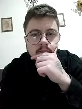 Snapshot of BNBEAR96 chatting on 12, 5, 2026 BNBEAR96 online show from 12, 5, 2026
