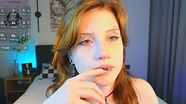 Snapshot of vampi_queen chatting on 28, 5, 2026 vampi queen online show from 28, 5, 2026