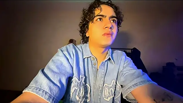 Snapshot of _ELIGOS_ chatting on 31, 5, 2026 ELIGOS online show from 31, 5, 2026