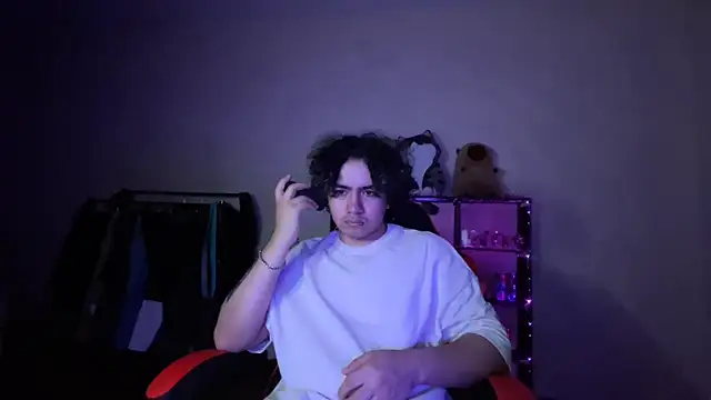 Snapshot of _ELIGOS_ chatting on 16, 6, 2026 ELIGOS online show from 16, 6, 2026