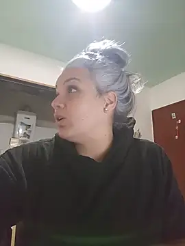 Lulitahot online show from 3, 6, 2026