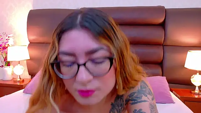 LiahRose  online show from 10, 6, 2026