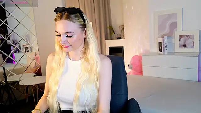 Mila  Lux online show from 2, 6, 2026