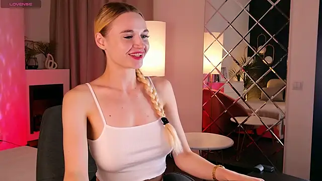 Mila  Lux online show from 25, 7, 2026
