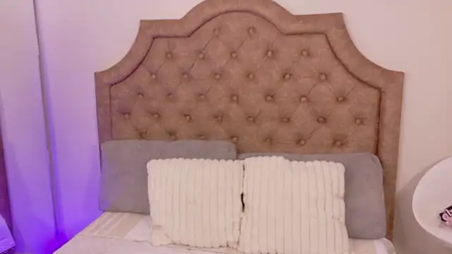 SophiaCollinss online show from 28, 5, 2026