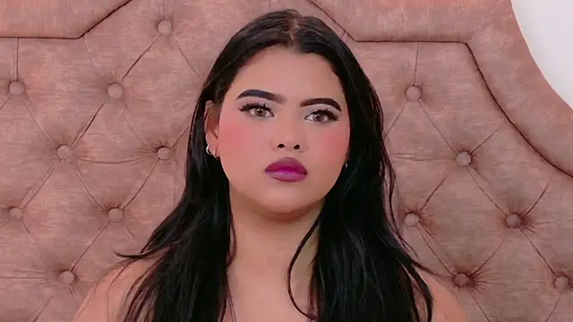 SophiaCollinss online show from 17, 7, 2026
