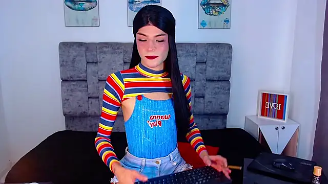 Realbadbxtch  online show from 20, 5, 2026