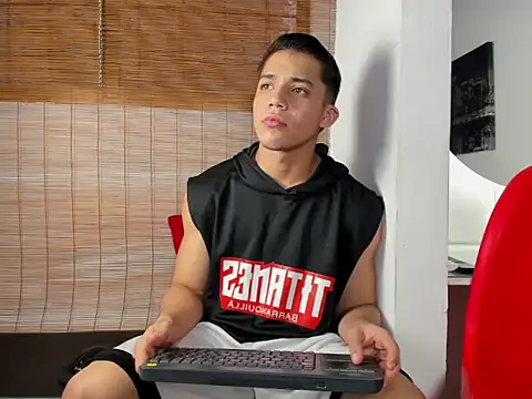 Snapshot of rocco_gym chatting on 30, 5, 2026 rocco gym online show from 30, 5, 2026