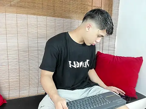 Snapshot of rocco_gym chatting on 12, 6, 2026 rocco gym online show from 12, 6, 2026
