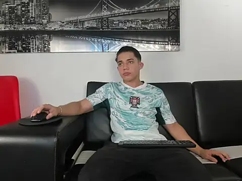 Snapshot of rocco_gym chatting on 20, 6, 2026 rocco gym online show from 20, 6, 2026