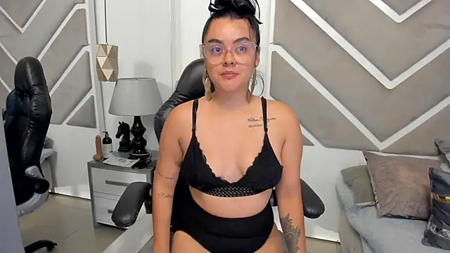 Perla Watson online show from 28, 5, 2026