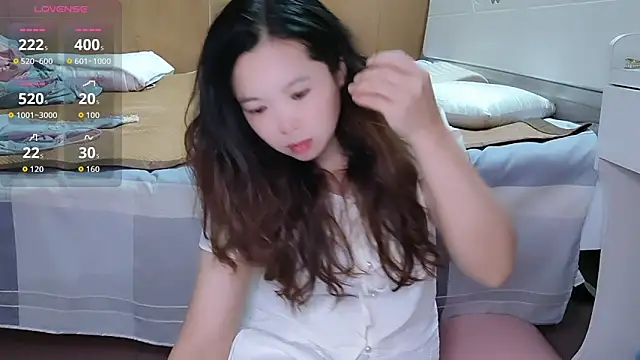 Snapshot of F-Yingying chatting on 9, 6, 2026 F-Yingying online show from 9, 6, 2026