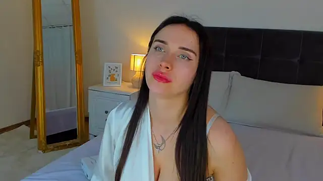 Snapshot of KellyWhites chatting on 3, 6, 2026 KellyWhites online show from 3, 6, 2026