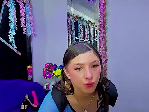 natashacooper  online show from 22, 5, 2026