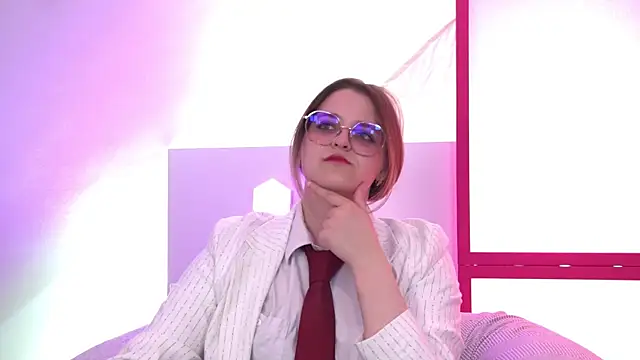 AlexaAvery online show from 27, 5, 2026