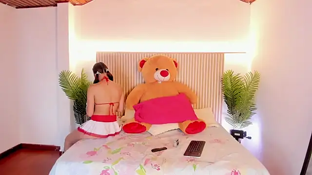 Snapshot of Milu_blossom chatting on 16, 6, 2026 Milu blossom online show from 16, 6, 2026